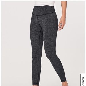 Lululemon “Wunder Under  Hi-Rise 7/8 Tight” Size 6